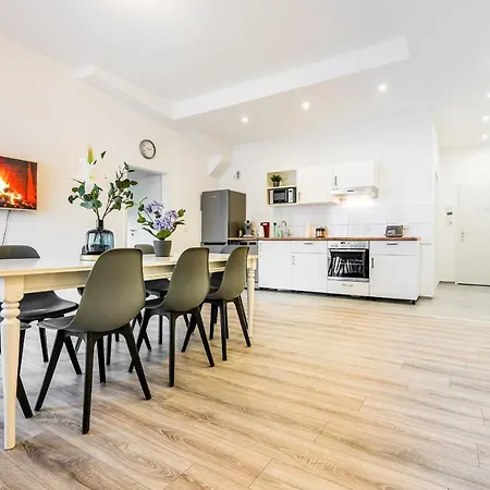 דירה Comodo Apartments - Free Parking