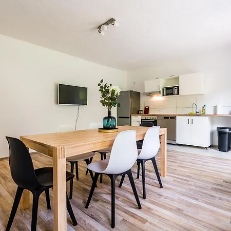 Comodo Apartments - Free Parking דירה